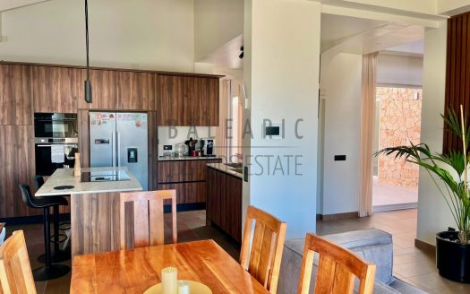 Kitchen & Dining Area